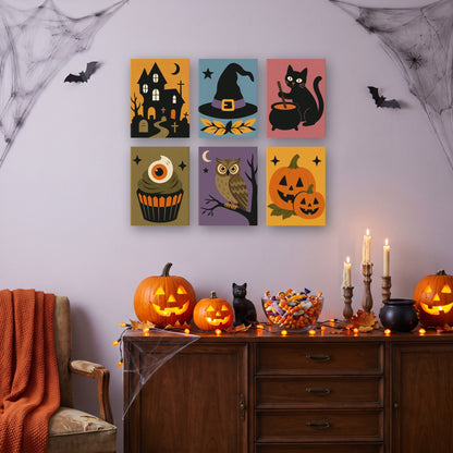 Coffret 6 mini-toiles Affichettes d'Octobre accrochées dans un salon décoré pour Halloween — Maison Artsen