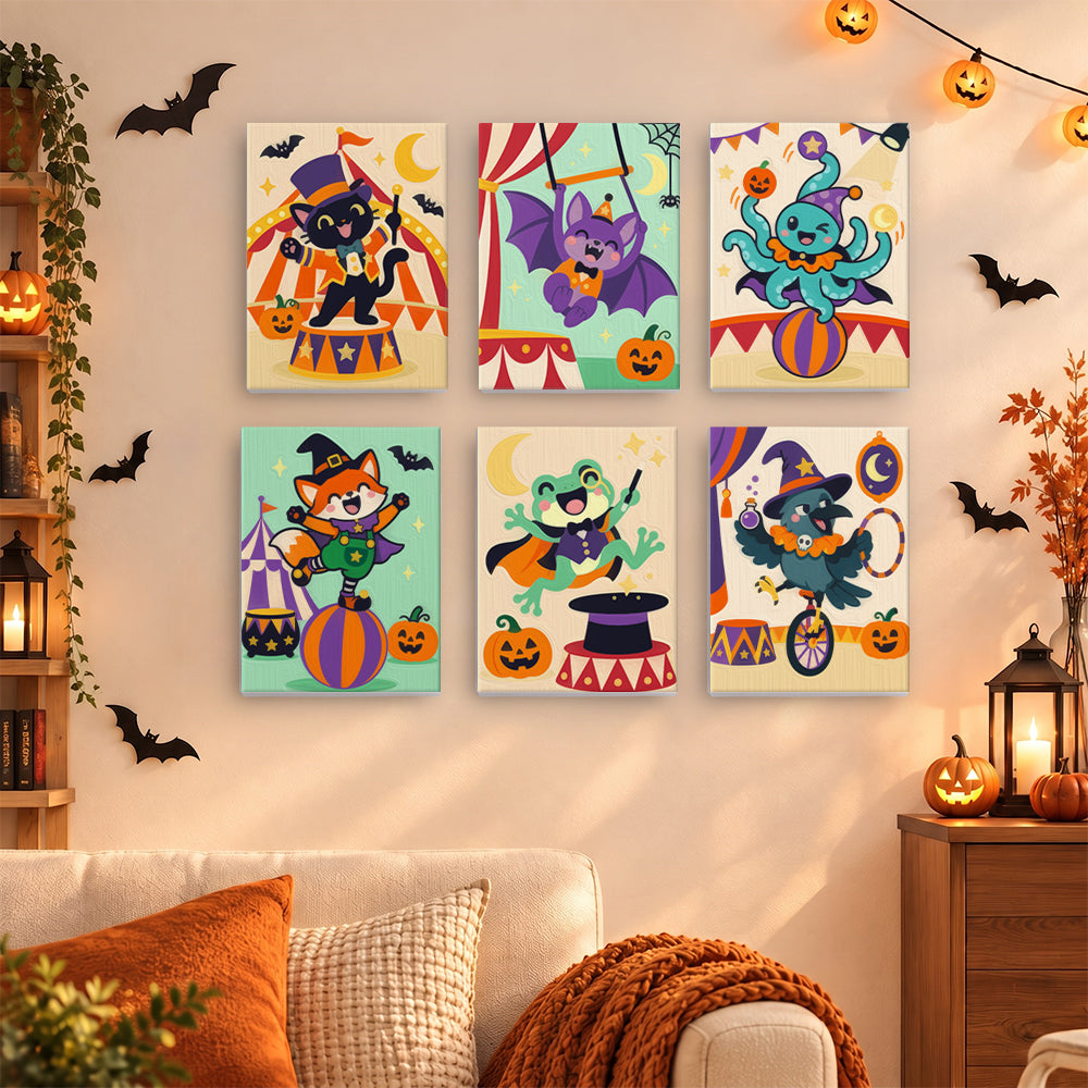 Coffret 6 mini-toiles Cirque des Animaux accrochées dans un salon décoré pour Halloween, Maison Artsen