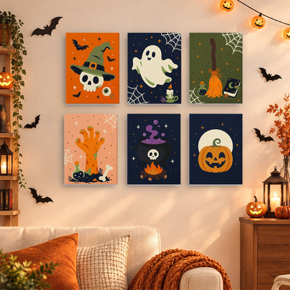 Coffret 6 mini-toiles Reliques de Sorcière accrochées dans un salon décoré pour Halloween, Maison Artsen
