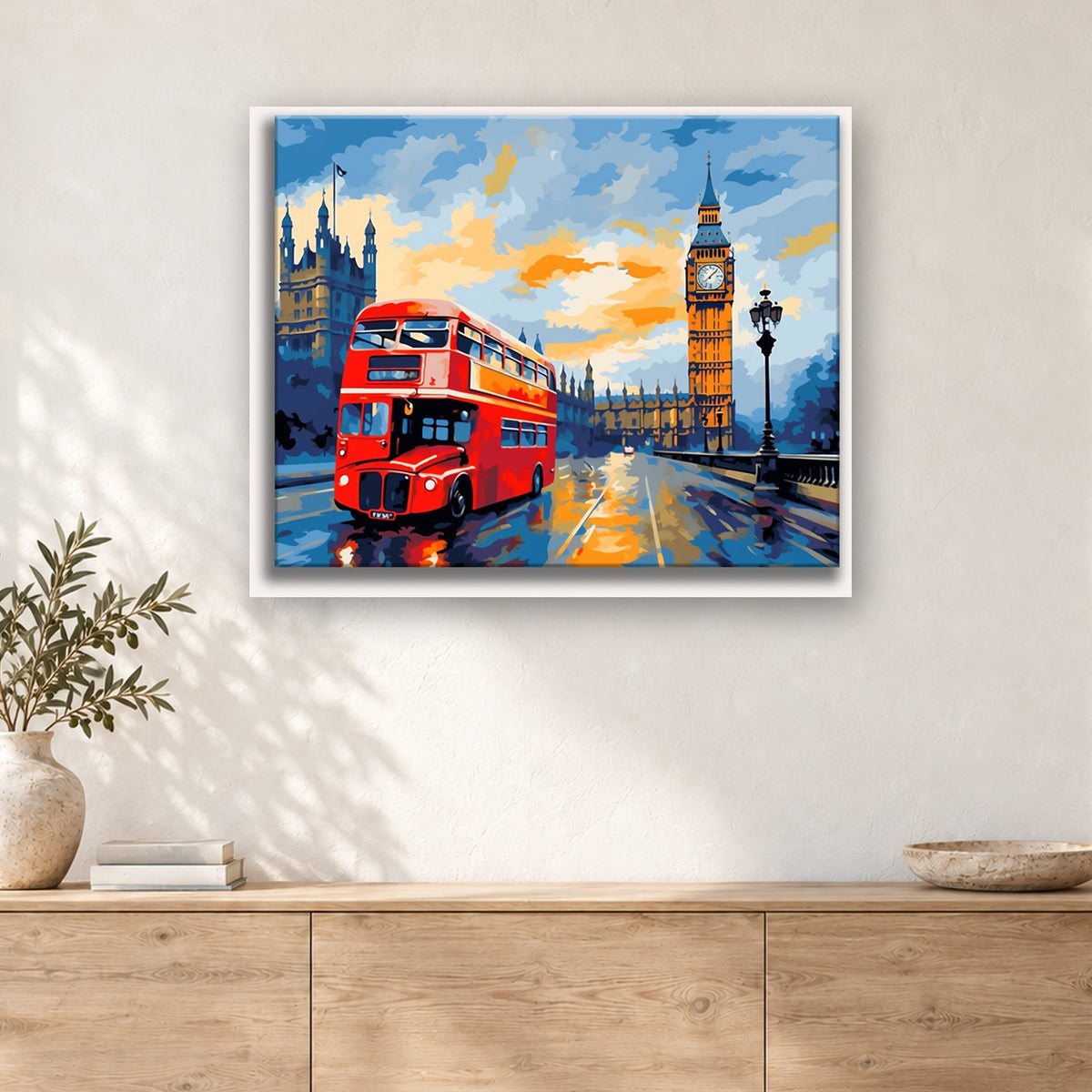 Tableau peinture par numéro Bus Londonien au Crépuscule accroché dans un intérieur décoré, Maison Artsen