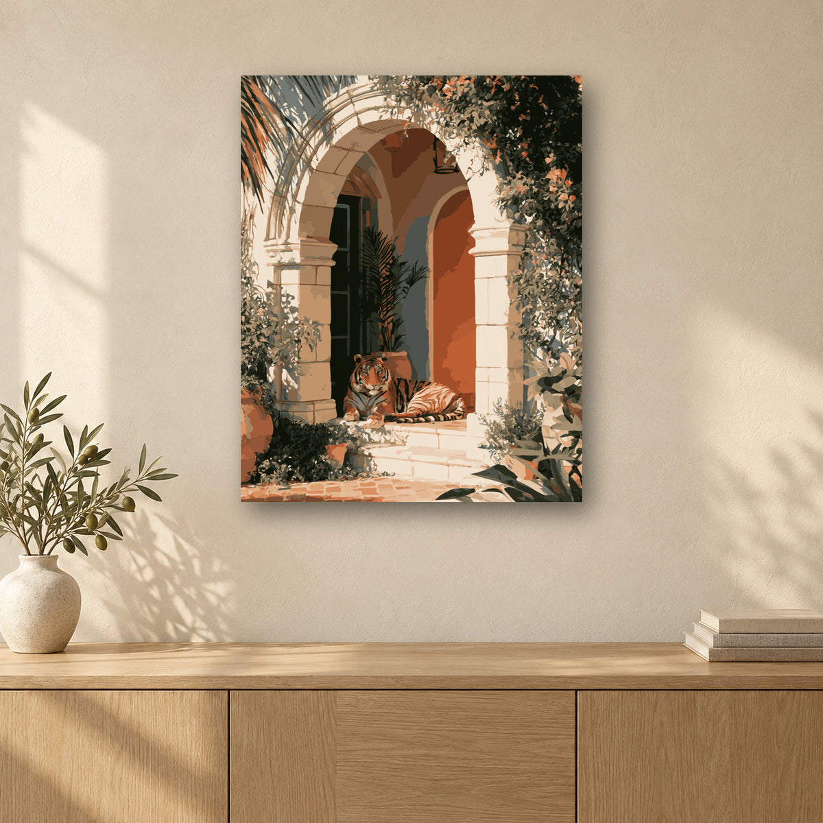 Tableau peinture par numéro Tigre sous l’Arche accroché dans un intérieur décoré, Maison Artsen