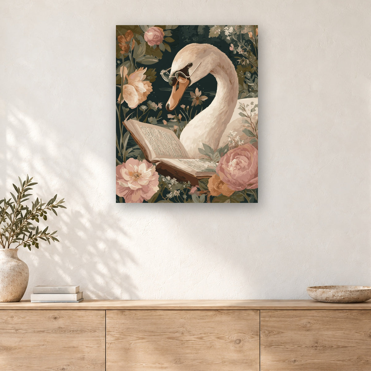 Tableau peinture par numéro Cygne aux Lunettes accroché dans un intérieur décoré, Maison Artsen