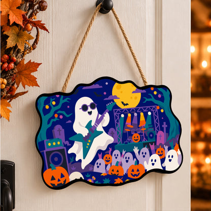 Pancarte Fantôme Guitariste en Concert peinte et accrochée à une porte d'entrée décorée pour Halloween — Maison Artsen