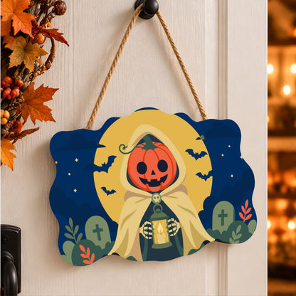 Pancarte Faucheur Citrouille et Lanterne peinte et accrochée à une porte d'entrée décorée pour Halloween — Maison Artsen