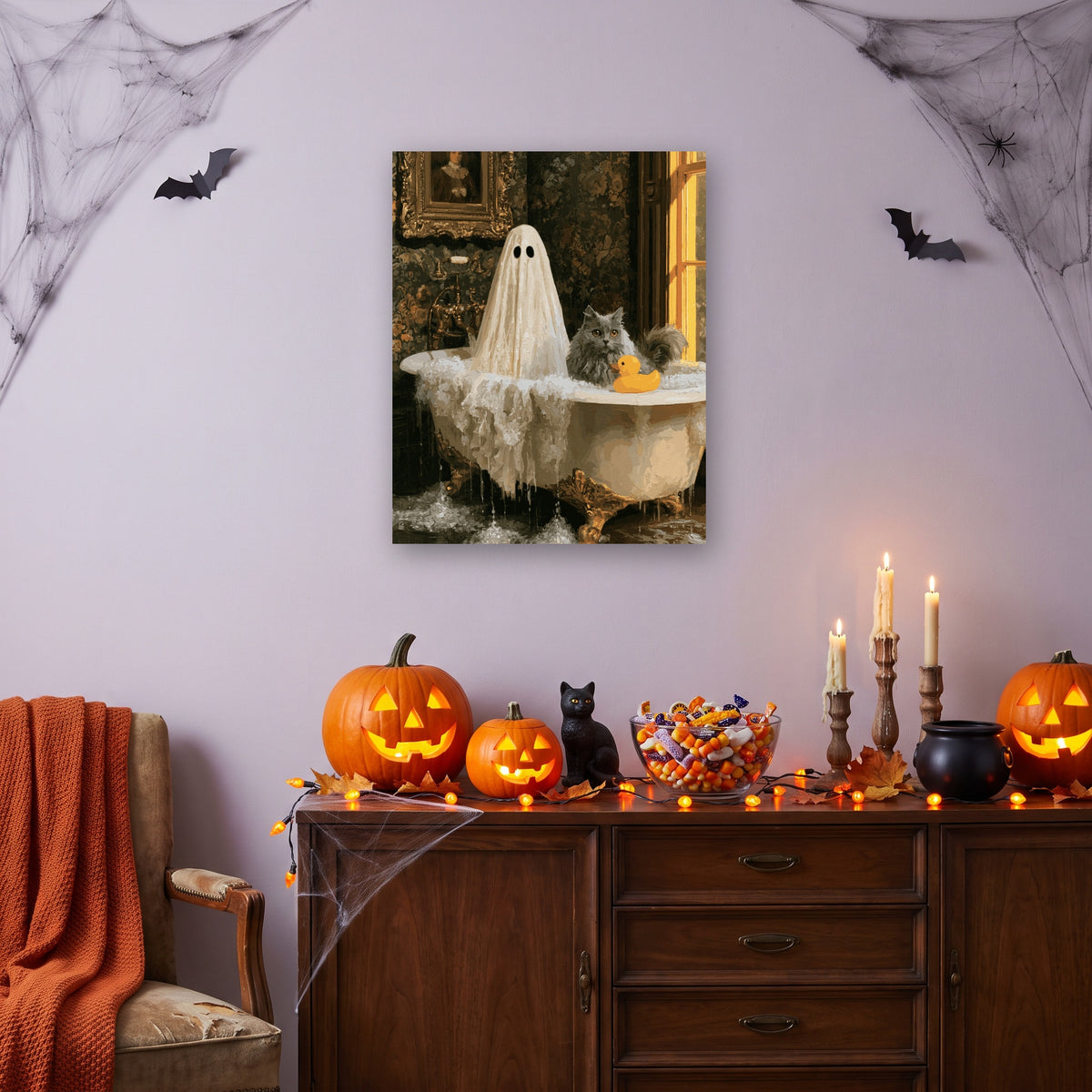 Tableau peinture par numéro Bain Moussant du Fantôme accroché dans un salon décoré pour Halloween — Maison Artsen