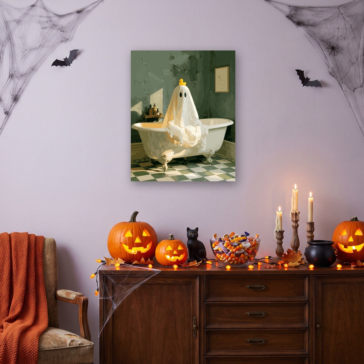 Tableau peinture par numéro Fantôme et Canard Jaune accroché dans un salon décoré pour Halloween — Maison Artsen