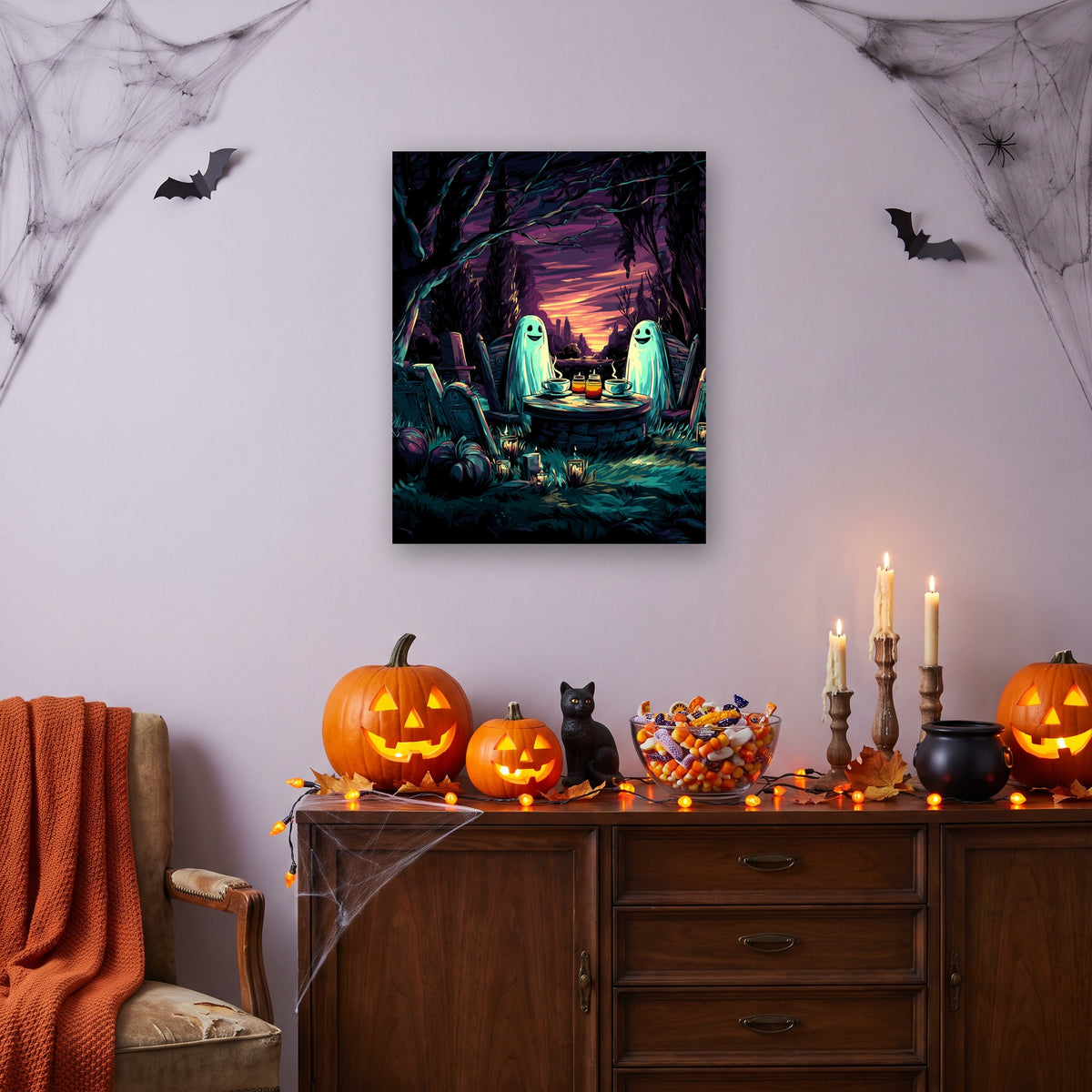 Tableau peinture par numéro Thé chez les Fantômes accroché dans un salon décoré pour Halloween — Maison Artsen